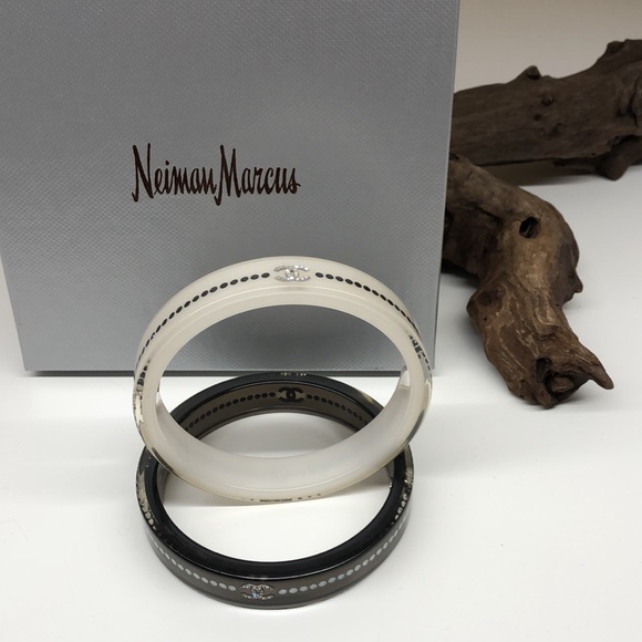 🍒2 CHANEL 1000% AUTHENTIC bangle bracelets. - Picture 7 of 12